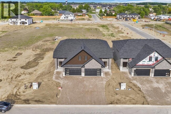 Building Photo - 662 Linden St