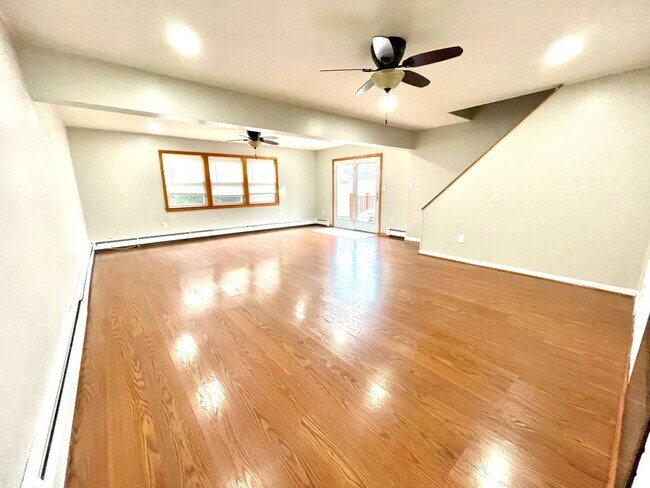 Building Photo - 9 Arcadia Ln