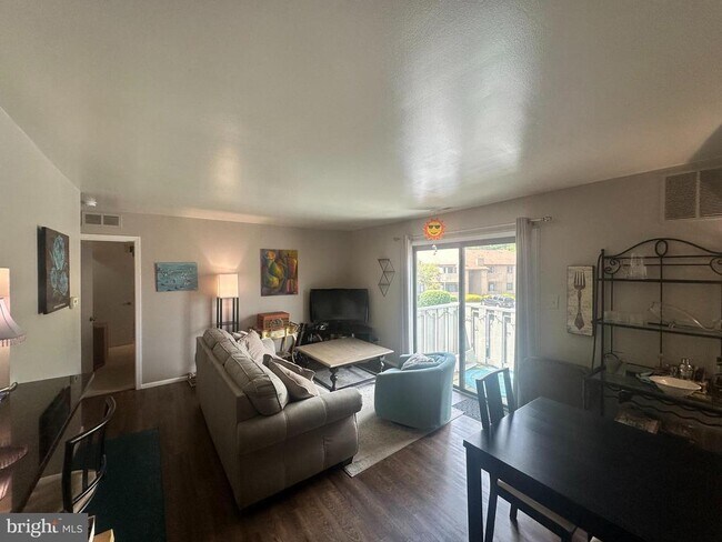 Foto del edificio - 610 Woodhollow Dr