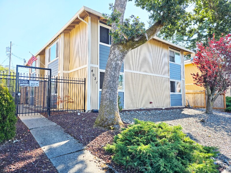 Foto principal - 4031 S Warner St