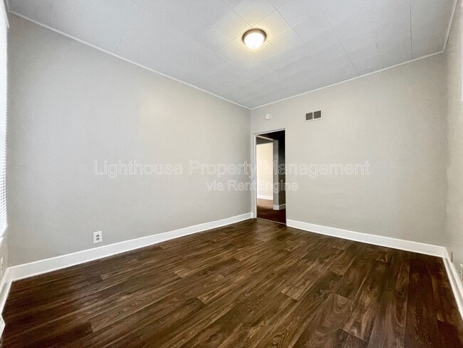 Foto del edificio - 1633 Peck St