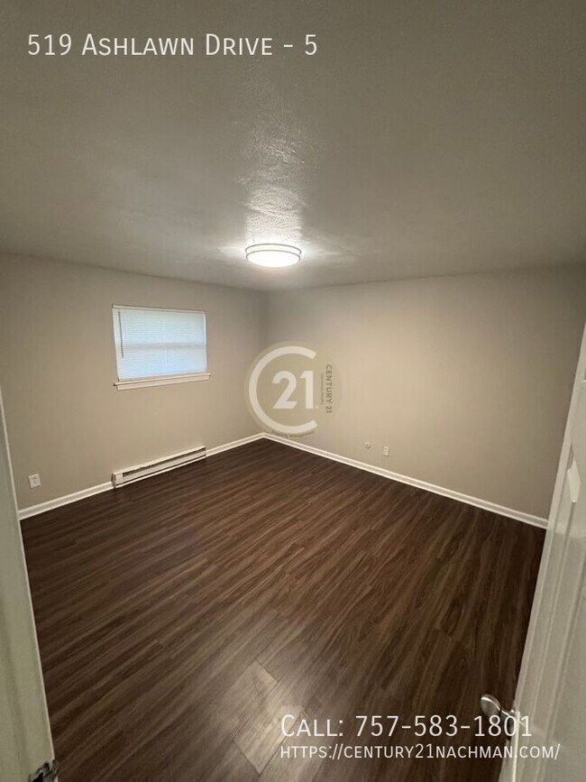 Foto del edificio - 519 Ashlawn Dr