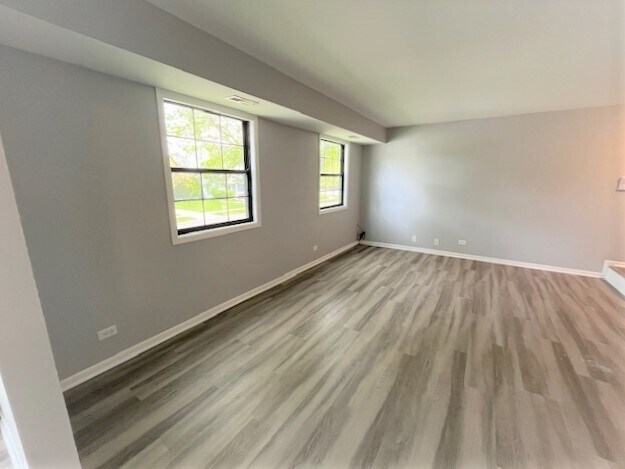 Foto del edificio - 1486 W Jefferson Ave