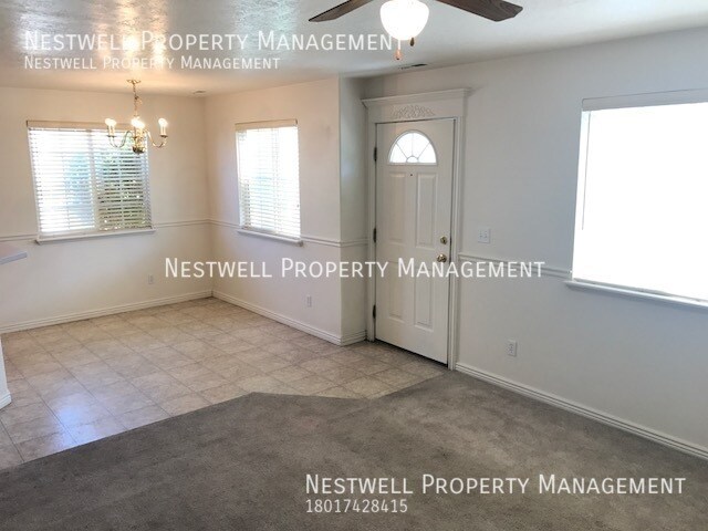 Building Photo - Great 3-bed Townhome in Payson $250 OFF 1S...