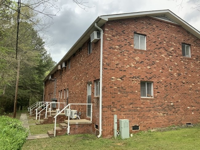 Building Photo - 1212 Chesterfield Ave