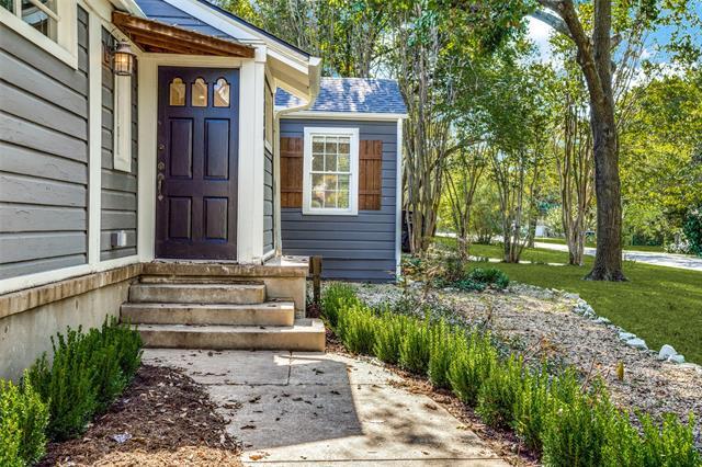 Building Photo - 1520 San Saba Dr
