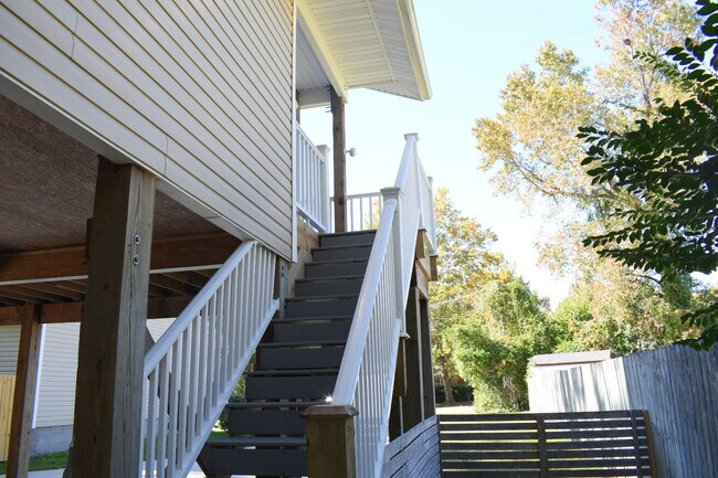 Foto del edificio - 2109 Wisteria Dr