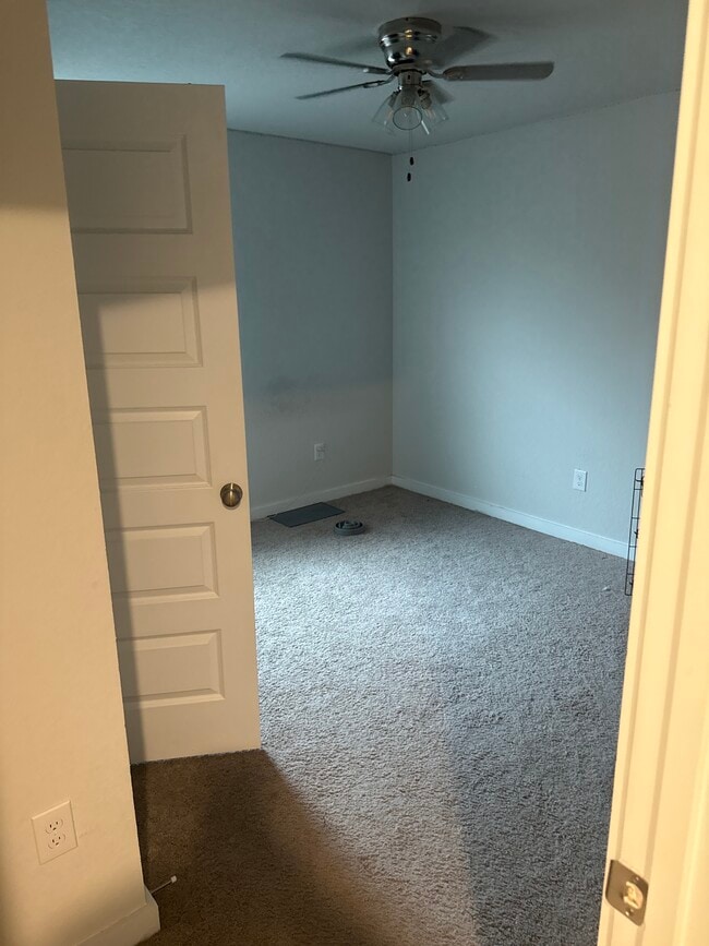 Building Photo - 14539 Emerio Dr