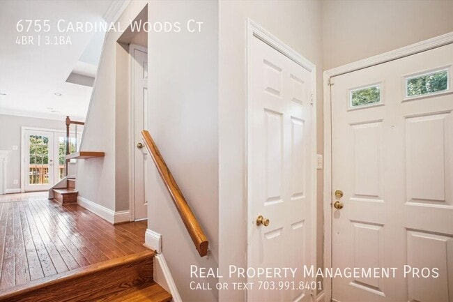 Foto del edificio - 6755 Cardinal Woods Ct