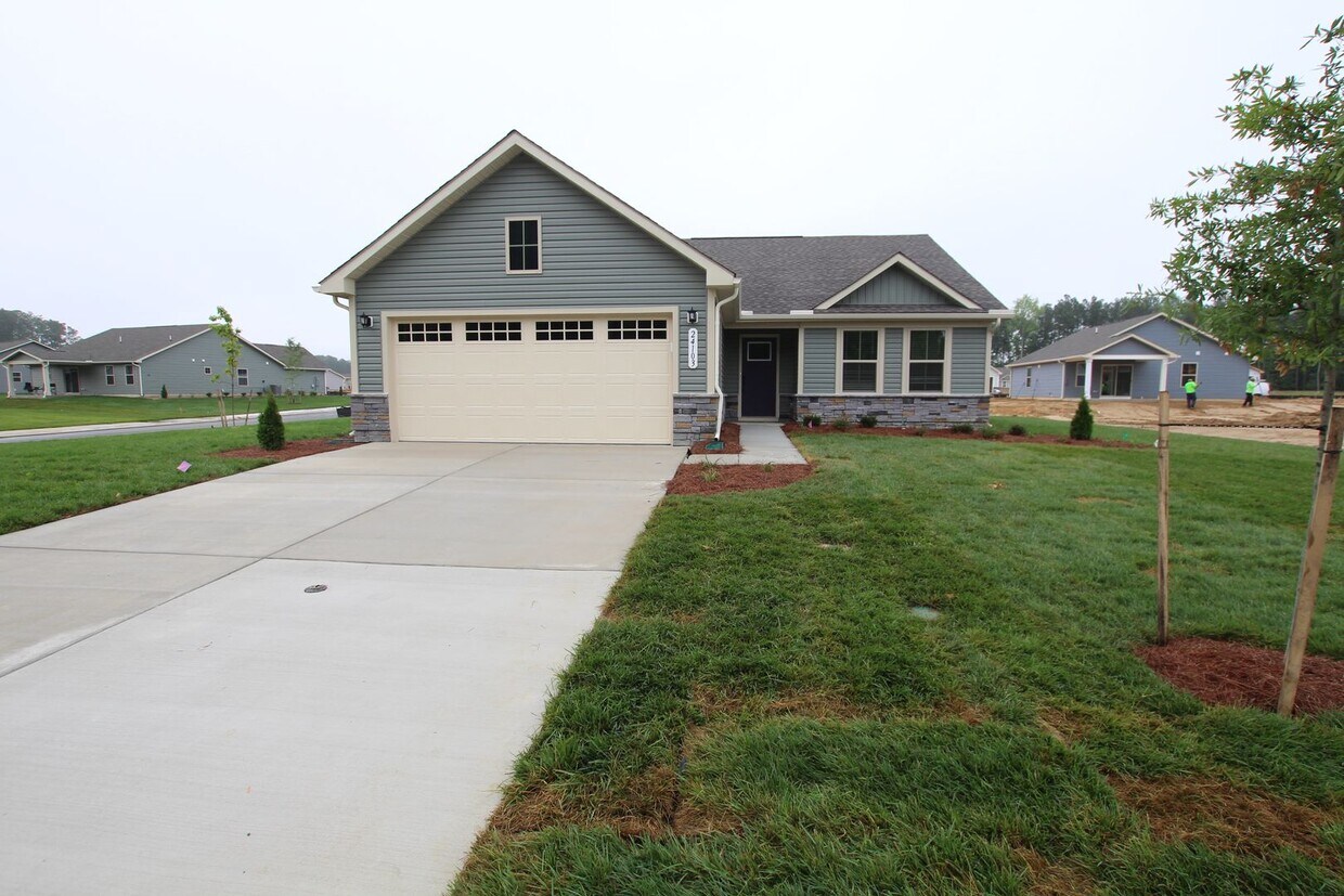 Primary Photo - Nothing Beats New Contstruction!