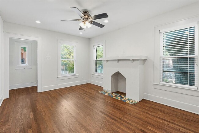 Building Photo - 804 Rutherford Pl