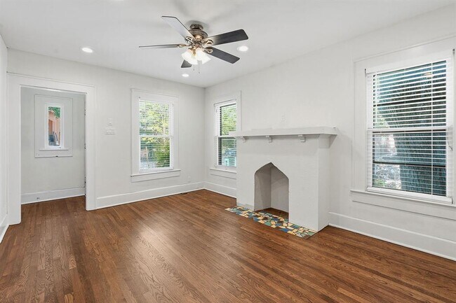 Foto del edificio - 804 Rutherford Pl