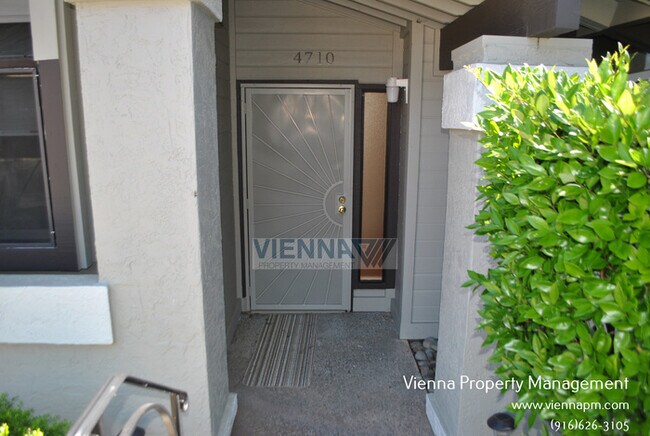 Building Photo - 4710 El Cid Ct