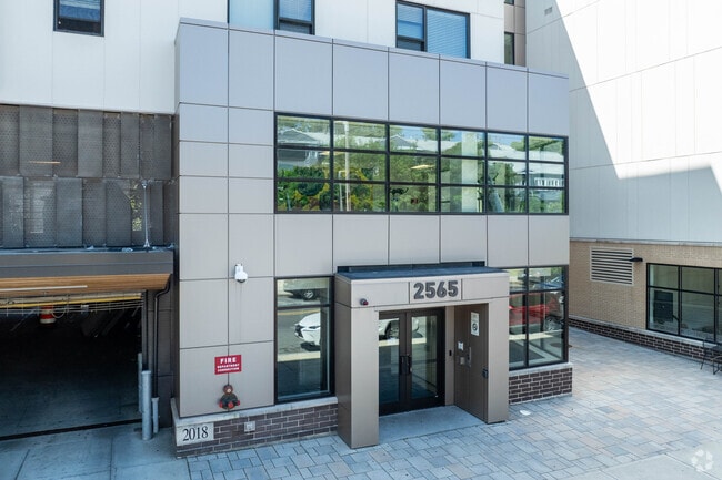 2565 Washington Street is located in the Washington Park submarket of Boston. - Bartlett Station Building A