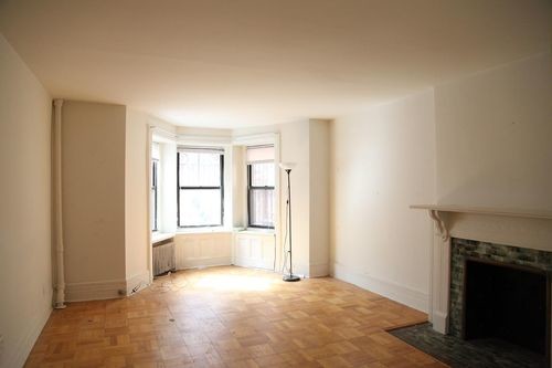 Building Photo - 317 W 104th St