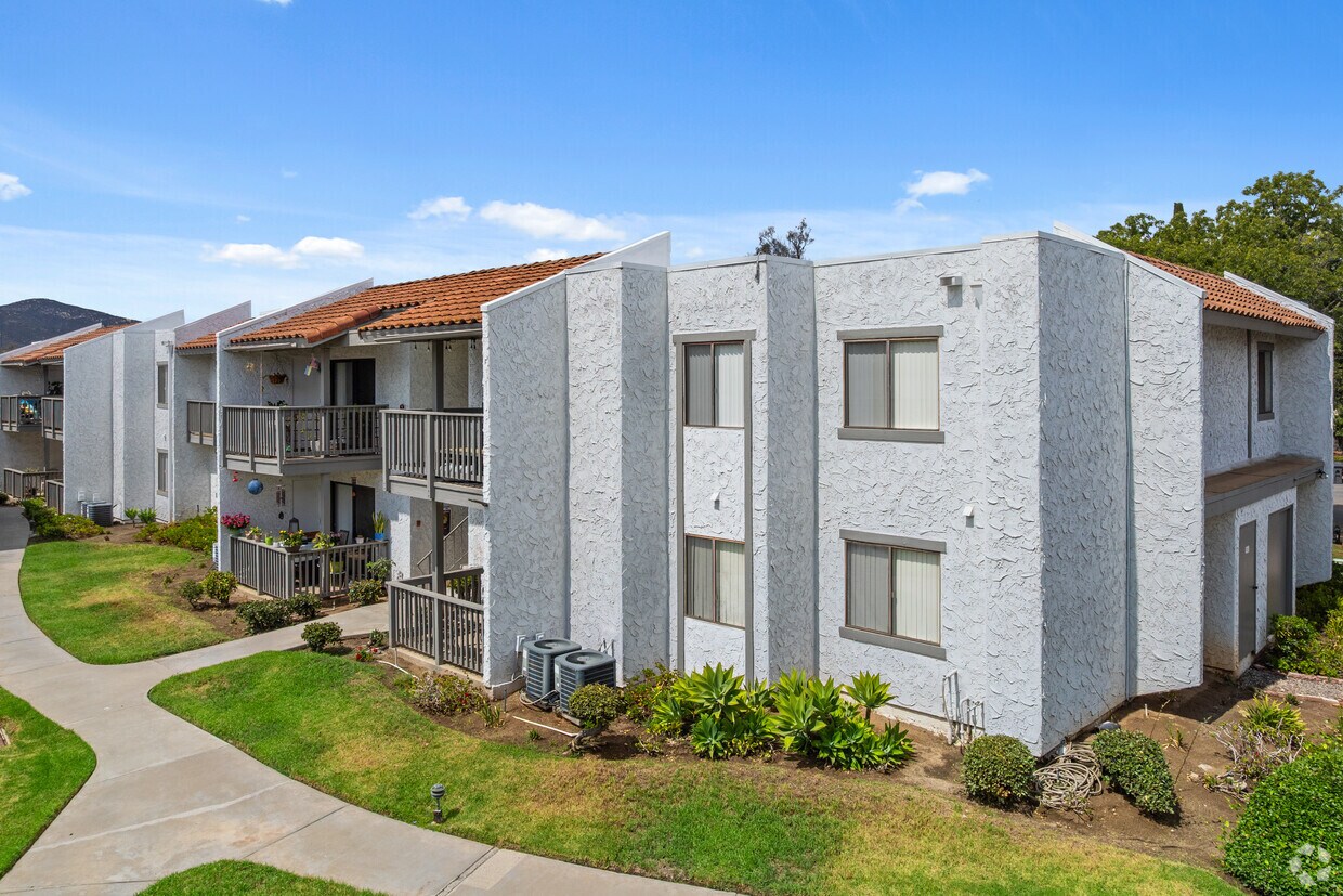Foto principal - RB Racquet Club Apartments