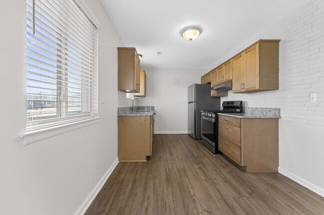 Building Photo - 8315 Flamingo St