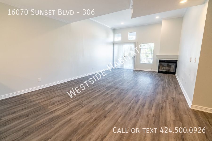 Foto principal - 16070 Sunset Blvd