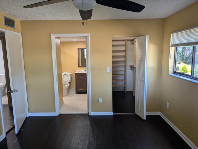 Building Photo - 9612 W McNab Rd