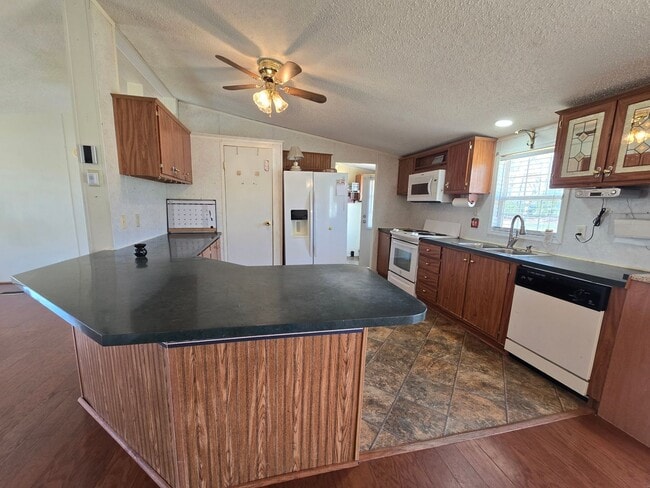 Foto del edificio - 4 Bed, 2 Bath Ranch in New Hope Area