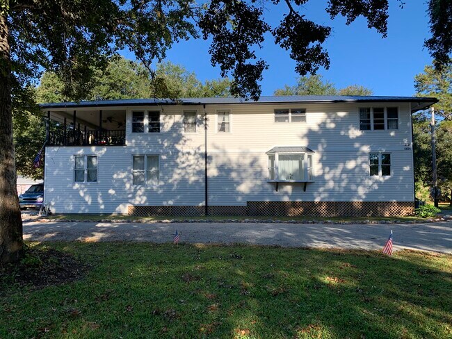 Building Photo - 4426 Old Kings Hwy