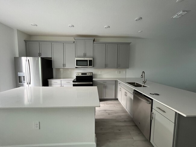 Building Photo - Townhome in Bridgewalk