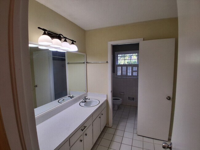 Building Photo - 3 Bedroom/2 Bath Home in Valdosta!