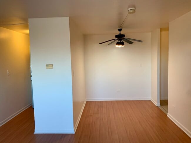 Dining Room - 1533 W Jarvis Ave