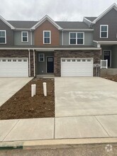 Building Photo - 8 Hubbardton Ct