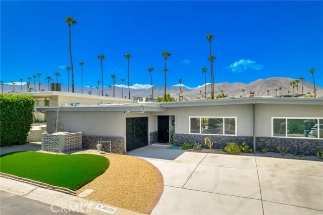 Foto principal - 46125 Burroweed Ln