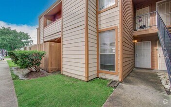 Building Photo - 10202 Forum Park Dr
