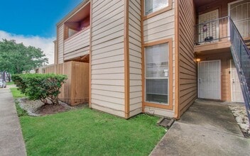 Building Photo - 10202 Forum Park Dr