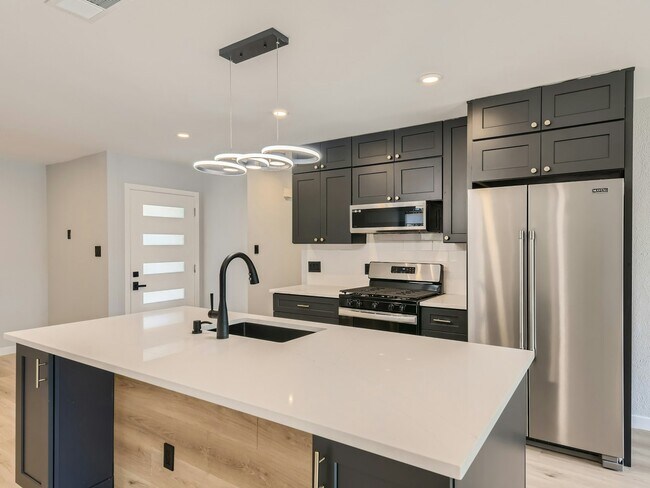 Foto del edificio - 10608 Barnhill Dr
