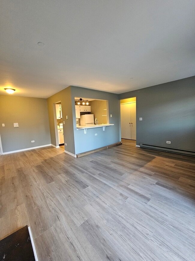 Building Photo - 1354 Cunat Ct