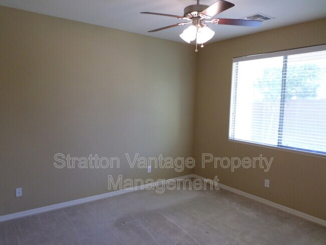 Foto del edificio - 4159 E Waterman Ct