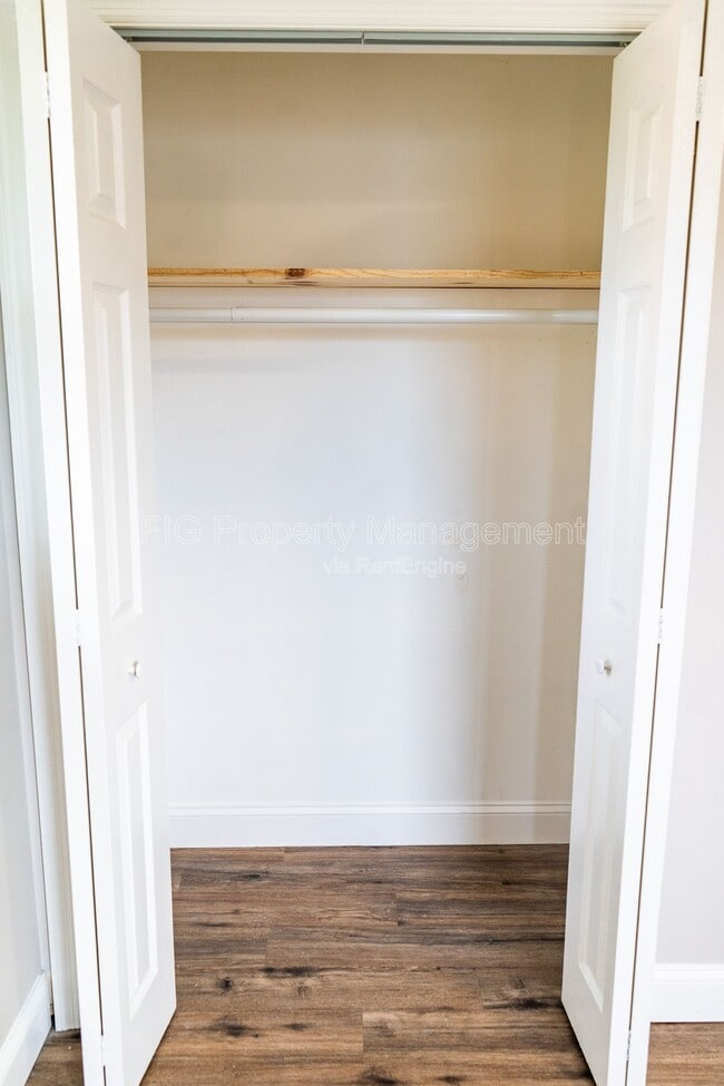 Building Photo - 3311 Canary Ave