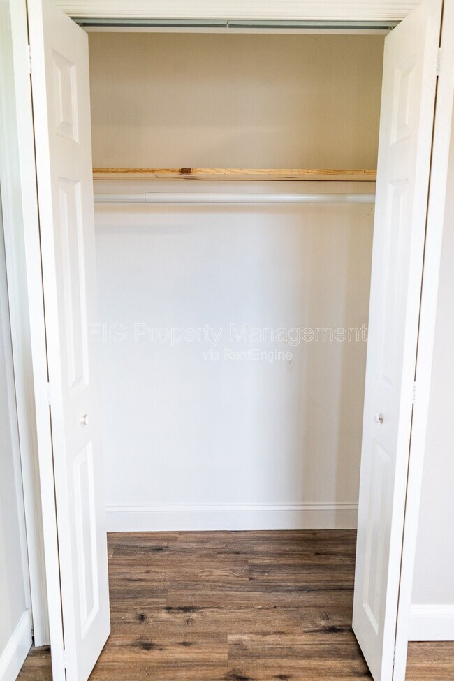 Foto del edificio - 3311 Canary Ave