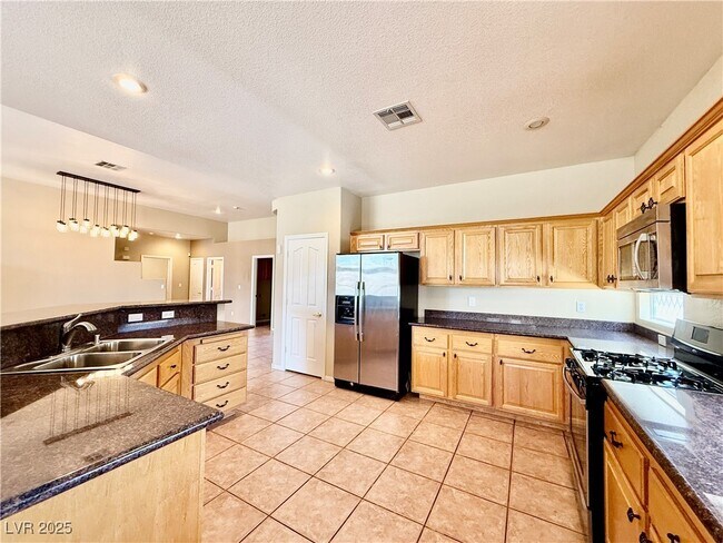 Foto del edificio - 8085 Marin Pointe Ave