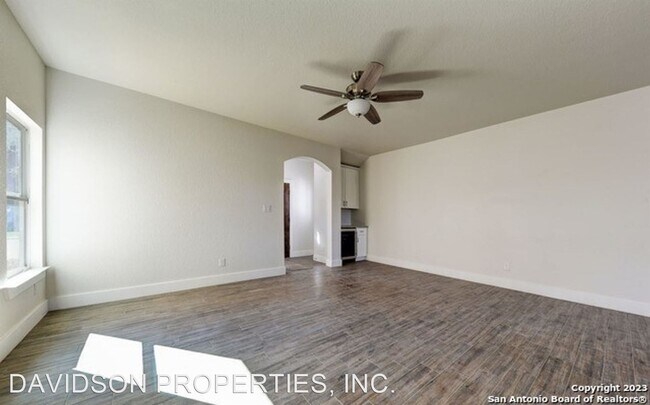 Foto del edificio - 2 br, 2.5 bath House - 2747 Del Pilar Dr