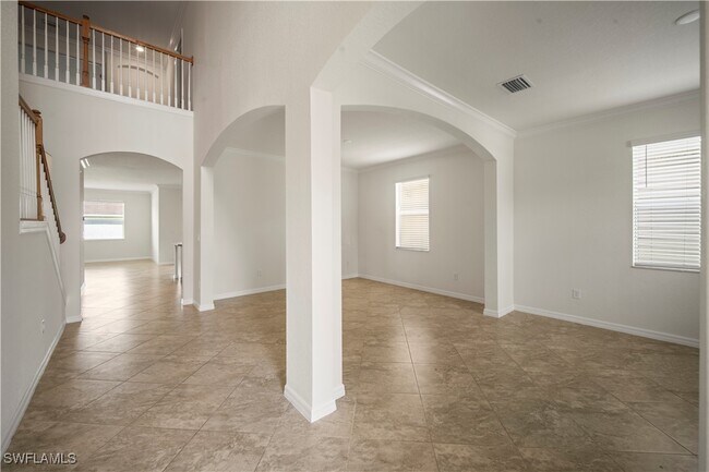 Foto del edificio - 4234 Bluegrass Dr