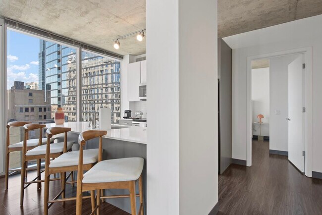 Foto del edificio - 236 W Lake St