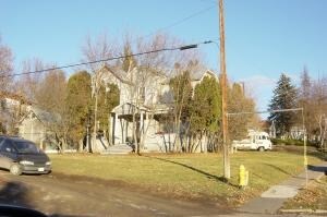 Building Photo - 610 N Elm St
