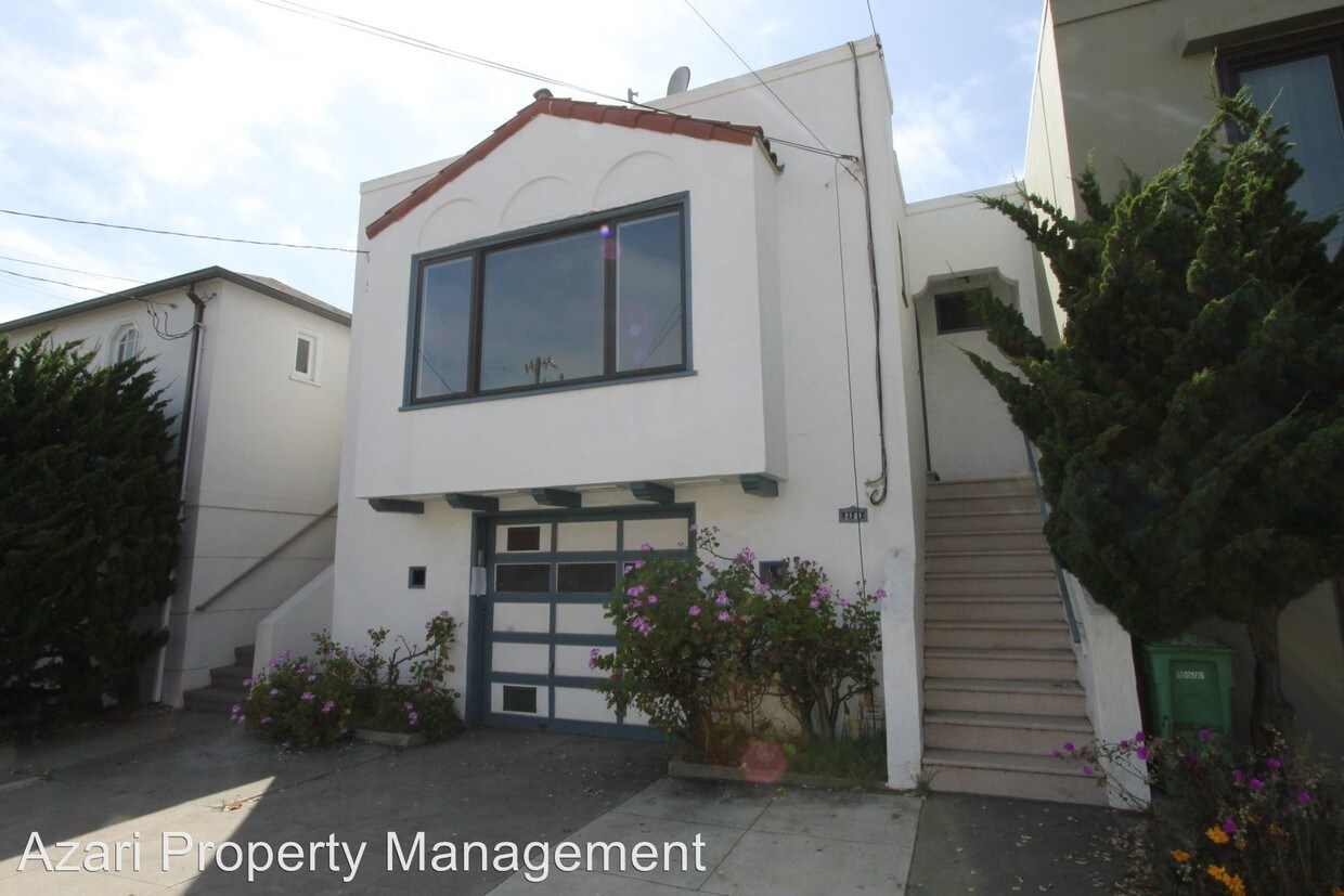 Primary Photo - 2191 47th Ave