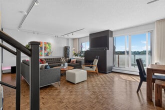 Building Photo - 1208-714 14 Ave SW