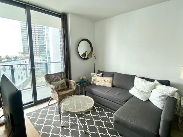 Foto del edificio - 501 NE 31st St