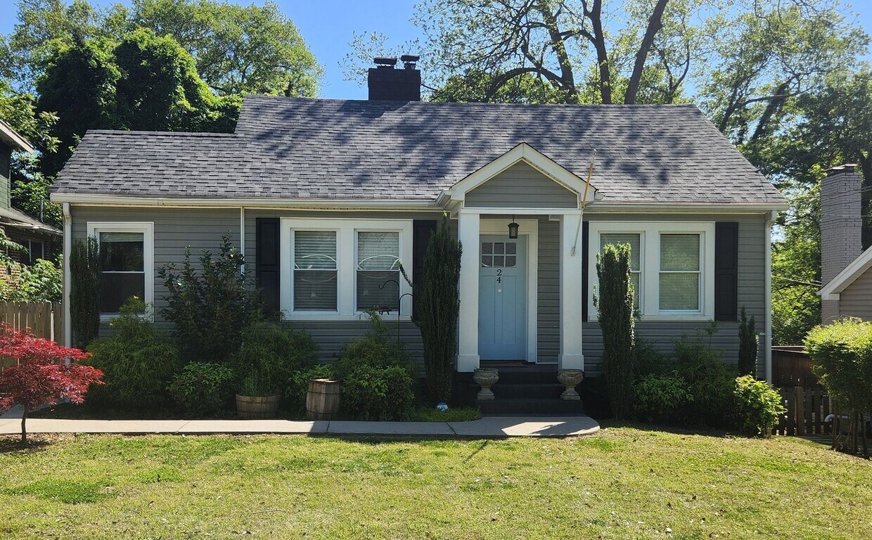 3 BR Less than Half a Mile to Swamp Rabbit... - 3 BR Less than Half a Mile to Swamp Rabbit...