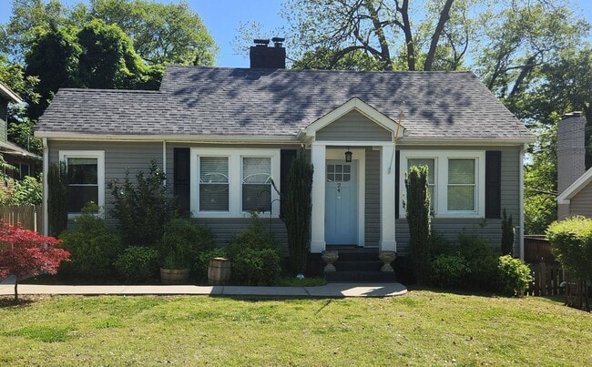 3 BR Less than Half a Mile to Swamp Rabbit... - 3 BR Less than Half a Mile to Swamp Rabbit... House