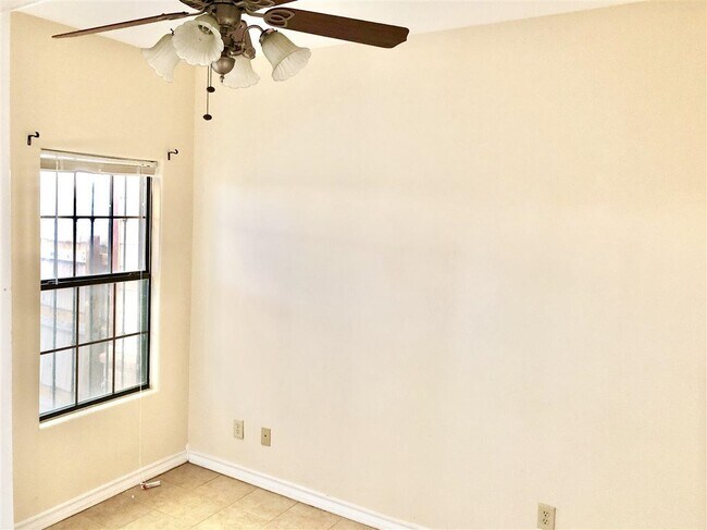 Foto del edificio - 4246 Dorel Dr