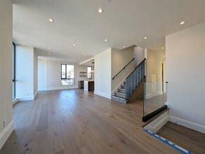 Building Photo - 2707 23rd St
