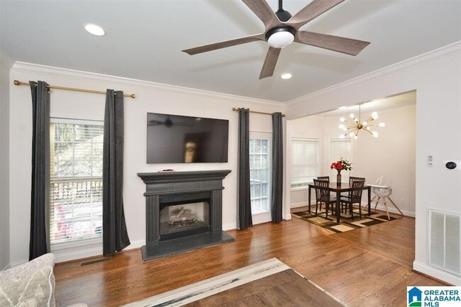 Building Photo - 221 Castlehill Dr